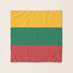 Square Scarf med flagga av Litauen Sjal<br><div class="desc">Lägg till lite litauiskt pride till din krigsmaskin med den här eleganten fyrkantiga halsduken med flagga Litauen! Denna ärr är mer än bara ett snyggtens medbrottsling - det är ett firande av Litauens rik kulturarv. Det pulserande färgen i det litauiska flagga visas djärvt, skapar det ett unikt och meningsfullt sätt...</div>