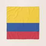 Square Scarf med flagga i Colombia Sjal<br><div class="desc">Lägg lite colombianskt fläkt till er tillbehörssamling med vår exklusiv fyrkantiga scarf med flagga Colombia! Den här fyrkantiga halsduken är inte bara ett tillbehör till snyggten, den är ett sjudande firande av det colombianska arvet och det colombianska pridet. Den öga-fångstdesignen visar tydligt den koniska colombianska flagga, skapar denna ärr ett...</div>