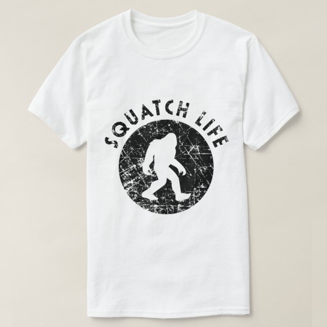 Squatch Life Vintage Bigfoot Design T Shirt (Design framsida)