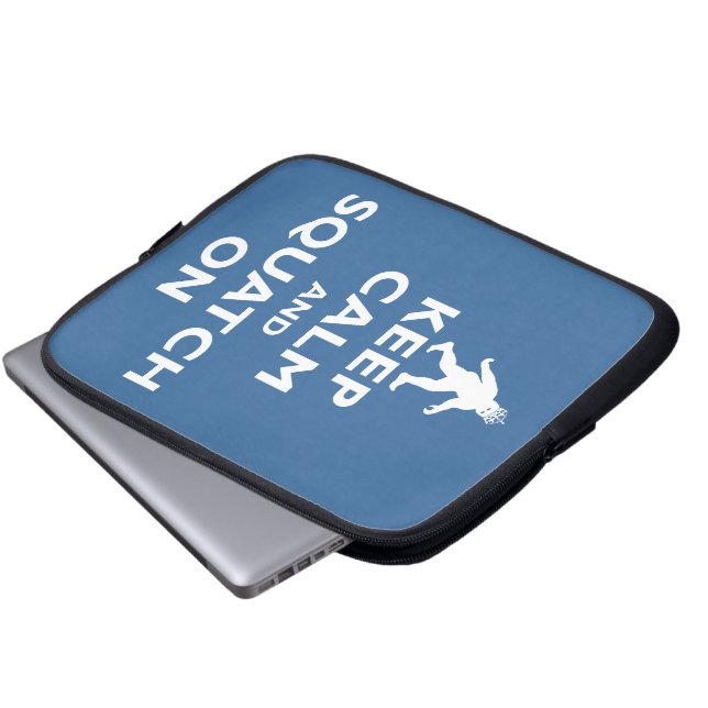 Squatch på laptop fodral (Framre botten)