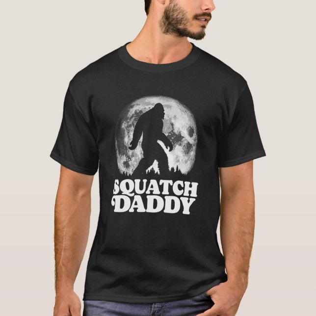 Squatch pappa Funny Bigfoot på Nattens Måne Graphi T Shirt (Framsida)