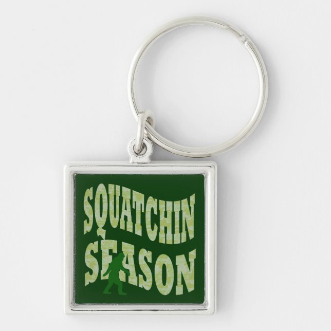 Squatchin Season Fyrkantig Silverfärgad Nyckelring (Framsidan)