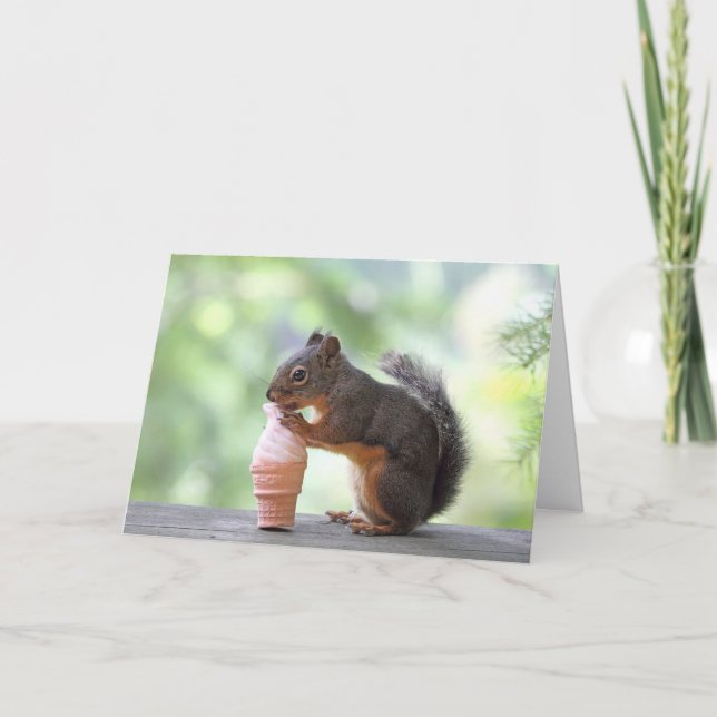 Squirrel Eating an Ice Cream Cone Kort (Framsida)