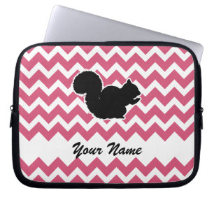 Squirrel Silhouette med Rosa Chevron Mönster Laptop Sleeve