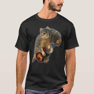 Squirrel Spelar Guitar 1 T Shirt