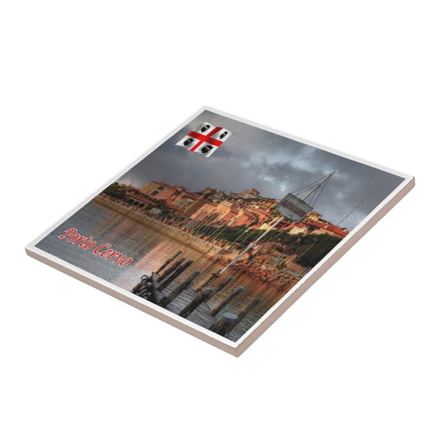 SRD052 PORTO CERVO, Sardinien, Italien Kakelplatta (Sidan)