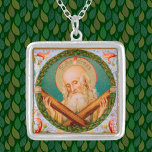 St. Andrew the Apostle (JMAS 02) Silverpläterat Halsband<br><div class="desc">Image Kredit (JMAS 02): Antique image of St. Andrew the Apostle from a late 1800 devotional print in chromolithography with gilt accents Ursprungligen publicerad av Josef Müller, Art Publisher, München, Tyskland, från designerns privata samling av religiösa ephemera. Bilden är en av tolv i utgivarens Apostle-serie (nr 12155). Här, St. Andrew,...</div>