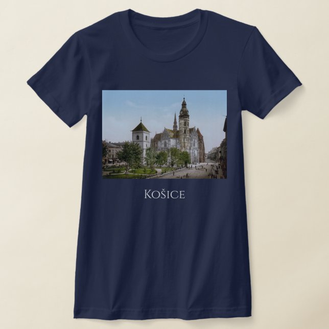 St. Elizabeth-katedralen i Košice (1900) T Shirt (Laydown)