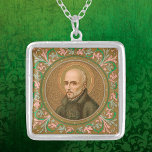 St. Ignatius Loyola (BK 050) Silverpläterat Halsband<br><div class="desc">Den spanska baskiska noblemanen och soldaten blev präst och teologen, St. Ignatius Loyola (1491-1556) var grundare och förste överste general i Jesus-samhället (jesuiterna). I den här rondellen är St Ignatius klad Jesuit stil. Han bär en enkel svart kassock, förmodligen inlindad och inlagd vid midjan, inte nedtonad framifrån, och ett färgat...</div>
