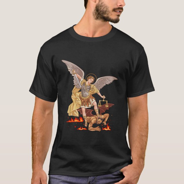 St Michael The Archangel T Shirt (Framsida)