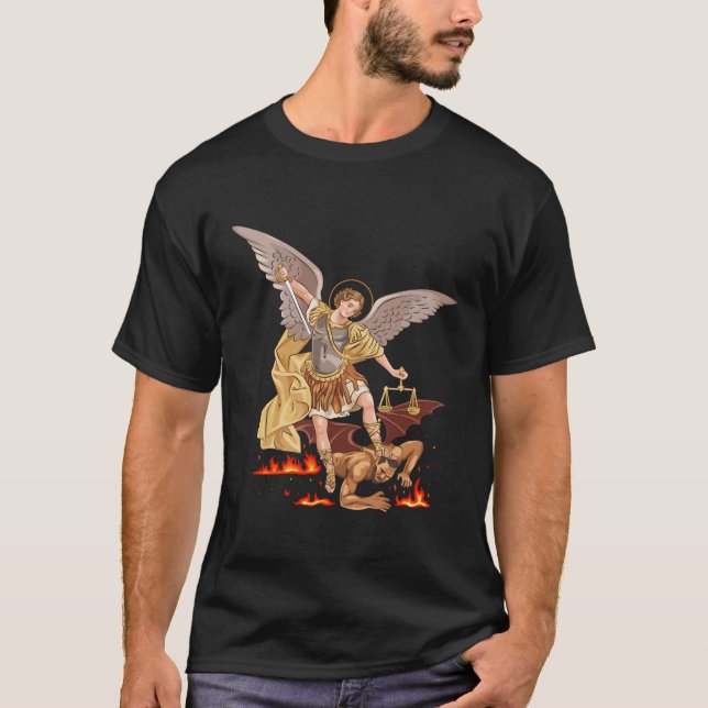 St Michael The Archangel T Shirt (Framsida)
