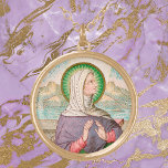 St. Monica of Tagaste (SAU 047; uppgift) Guldpläterat Halsband<br><div class="desc">Hon var gift med en kränkande, filanderande pagan och uppfostrade tre barn - två pojkar och en flicka - till stygnet. S:t Monica av Tagaste i den romerska provinsen Numidia (numera Souk Ahras, Algeriet) är det poster barnet för den sedan länge plågade, gifta kristna kvinnan med barn. I dag skulle...</div>
