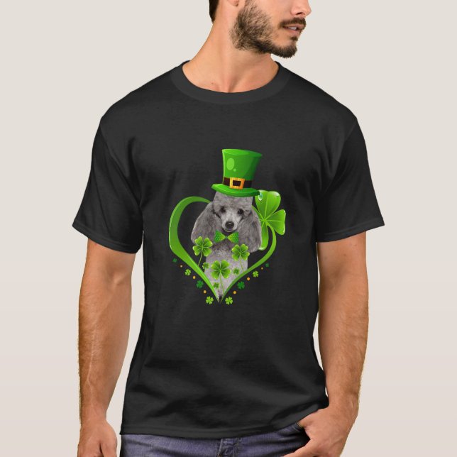 St. Patrick Cute Leprechaun Pudel Hund Shamrock T Shirt (Framsida)