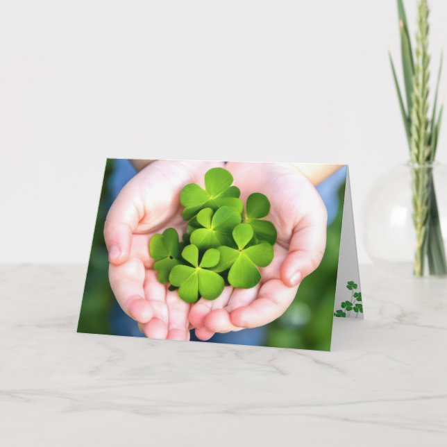St. Patrick-dagen fyra Löv i Klöver i Hand Helgkort (Framsida)