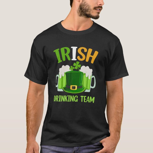 St. Patrick Day IRISH DRINKING TEAM Ireland Flagga T Shirt (Framsida)