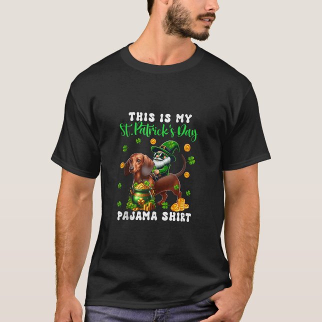 St Patrick s Day Pajama Shirt Gnome Dachshund Clov T (Framsida)