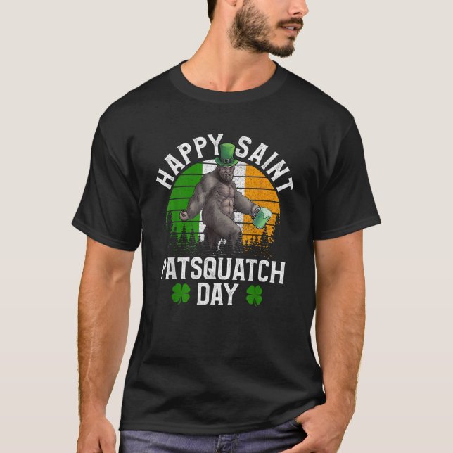 St Patrick s Day Sasquatch Irish Bigfoot Grönt Bee T Shirt (Framsida)