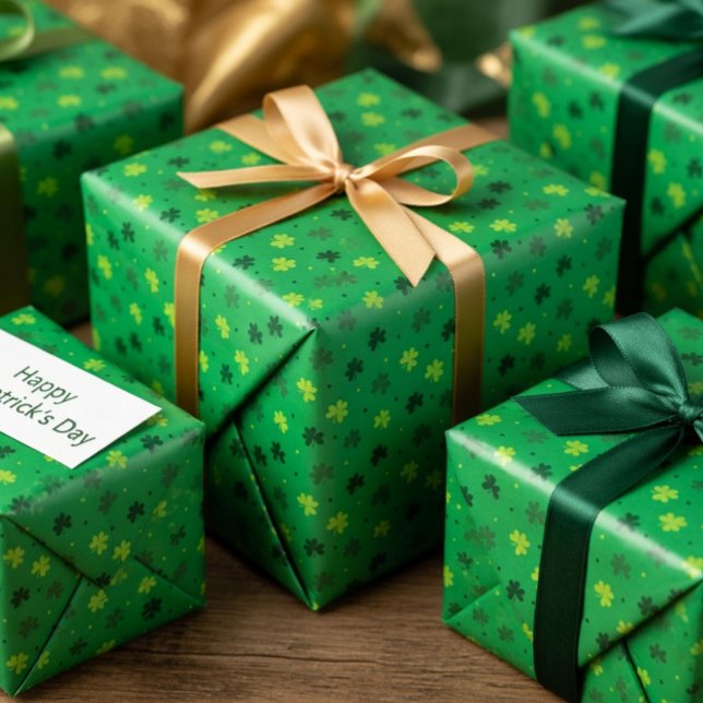 St. Patrick’s Day Shamrock Wrapping Paper Presentpapper (Skapare uppladdad)