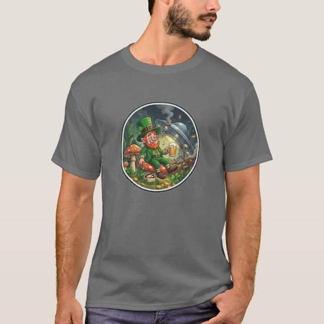 St Patrick's berusningskörning Leprechaun T-Shirt (Framsida)