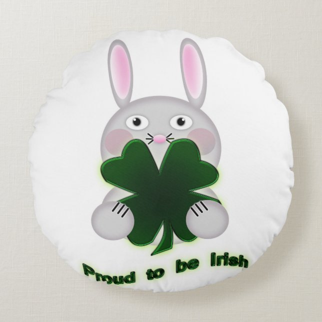 St. Patricks Bunny Proud som ska bli Irish Shamroc Rund Kudde (Framsidan)