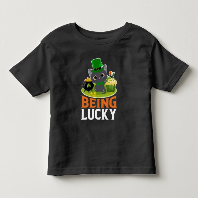 St. Patricks dag Att vara lycklig T Shirt (Framsida)