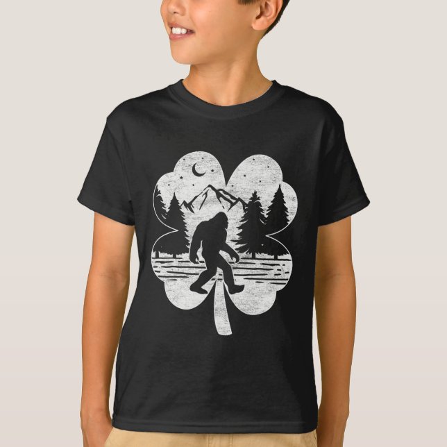 St patricks day Bigfoot Irish Sasquatch Saint Padd T Shirt (Framsida)
