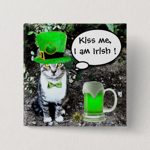 ST PATRICK'S DAY CAT MED GRÖNT IRISH-ÖL KNAPP