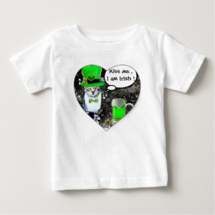 ST PATRICK'S DAY CAT MED GRÖNT IRSH NÖR/HJÄRTA T SHIRT