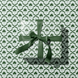 St. Patrick's Day Classic Green Shamrock Lattice  Presentpapper