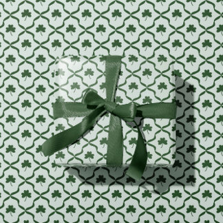 St. Patrick's Day Classic Green Shamrock Lattice  Presentpapper
