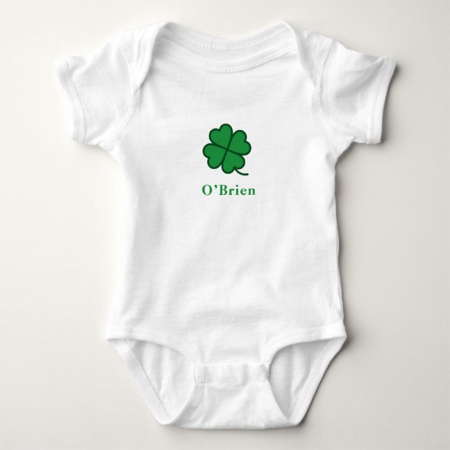 St. Patrick's Day | Custom Name Clover Design T Shirt (Framsida)