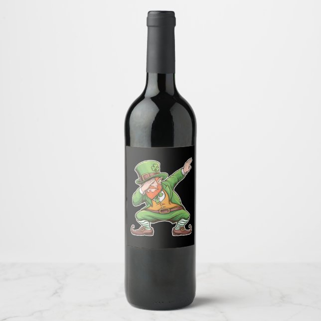 St patricks day Dab Dabbing Leprechaun in Grönt Vinflaska Etikett (Framsida)