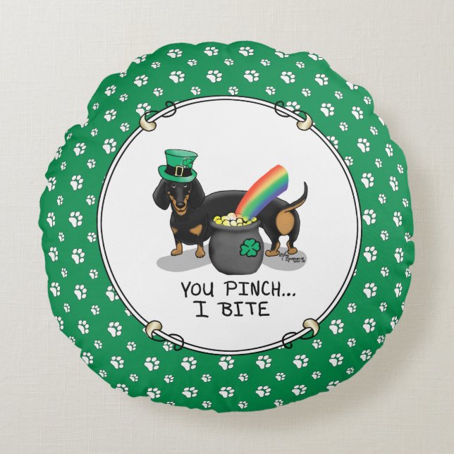 St. Patrick's Day Dachshund (svart och tan) hund Rund Kudde (Framsidan)