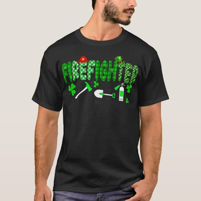 St patrick's day Firefighter Irish Shamrock T Shirt (Framsida)
