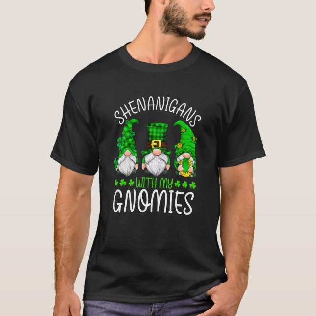 St Patricks Day Gnome Let Shenanigans Begin Shamro T Shirt (Framsida)