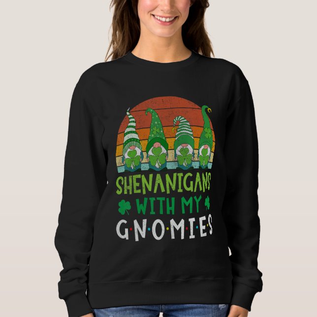St Patricks Day Gnome Let Shenanigans Begin Shamro T Shirt (Framsida)