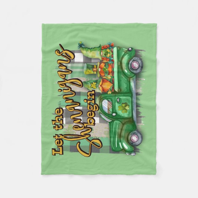 St. Patrick's Day Gnomes in Lastbil Shenanigans Fleecefilt (Framsidan)