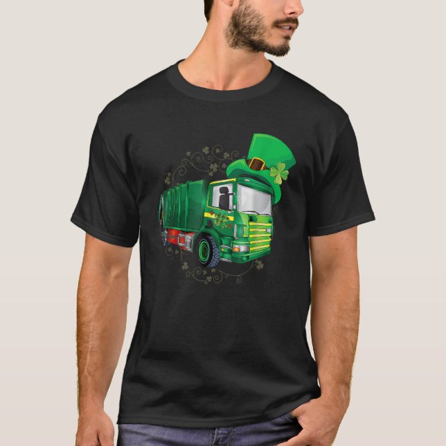 St Patrick's Day Green Garbage Truck Men Women Boy T Shirt (Framsida)