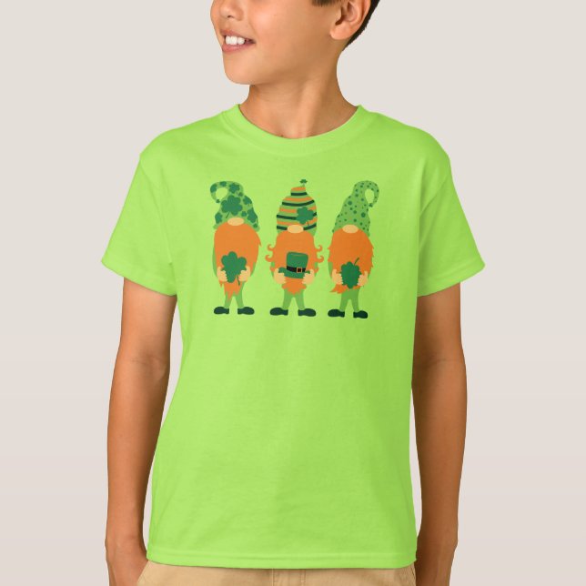 St. Patrick's Day Grnomes-61112 T Shirt (Framsida)