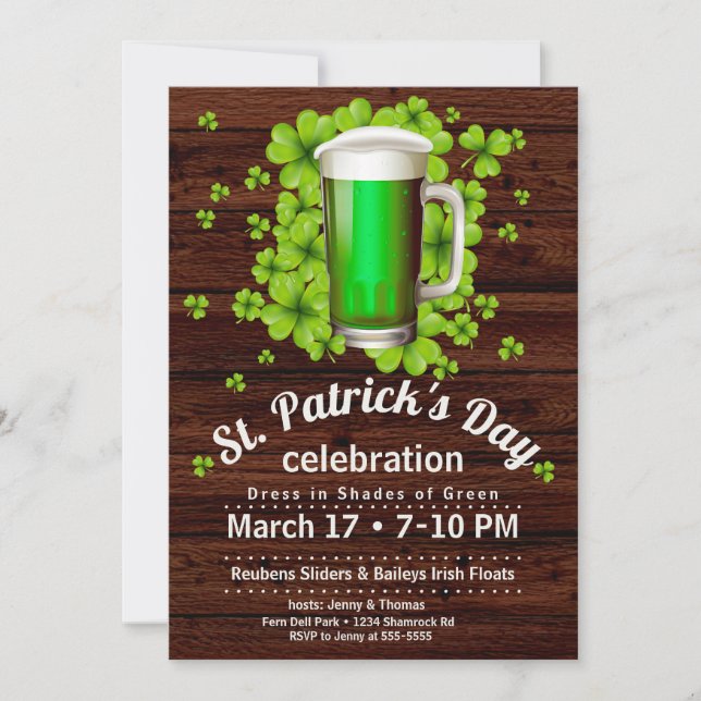 St. Patrick's Day Grönt Beer & Shamrocks på Wood Inbjudningar (Framsida)