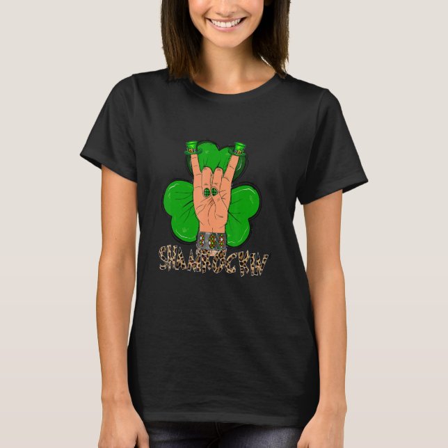 St. Patrick's Day Happy Go Lucky Green Shamrock Ir T Shirt (Framsida)