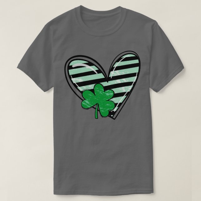 St patricks day Heart Shamrock T Shirt (Design framsida)