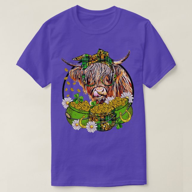 St patricks day Highland Cow Funny Highland Heifer T Shirt (Design framsida)