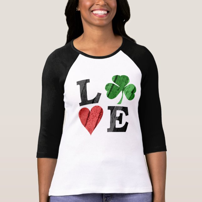 St. Patrick's Day KÄRLEK med Heart och Shamrock T Shirt (Framsida)