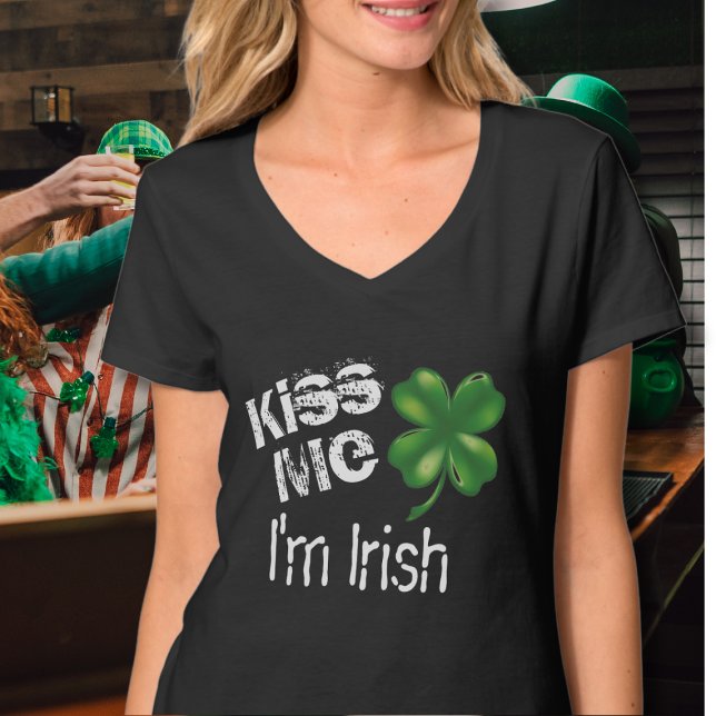 St. Patrick's Day Kyss Mig Jag är Irländsk Svart S T Shirt (Skapare uppladdad)