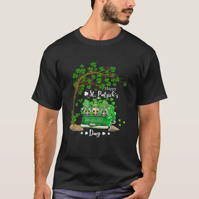St patricks day Lastbil Gnome Heart Shamrock Klöve T Shirt (Framsida)