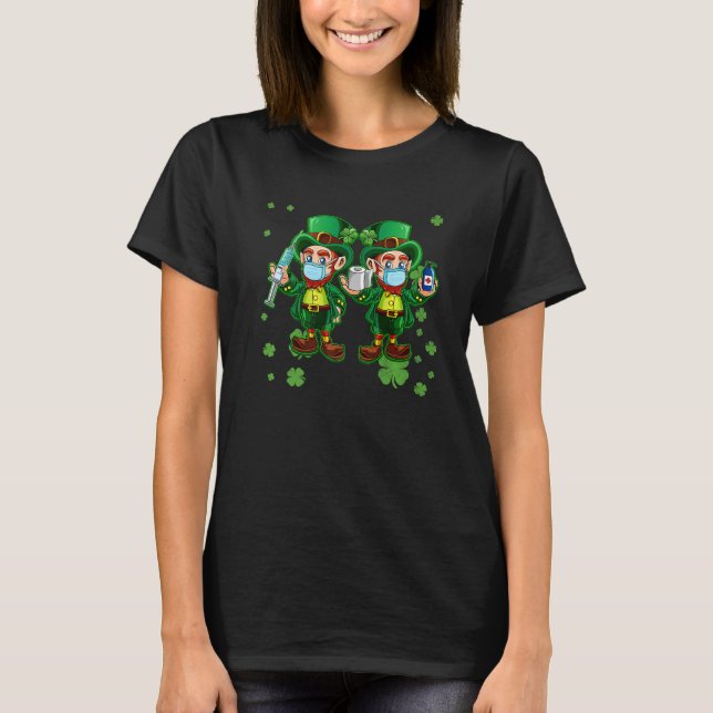 St Patricks Day  Leprechaun Wearing Mask T Shirt (Framsida)
