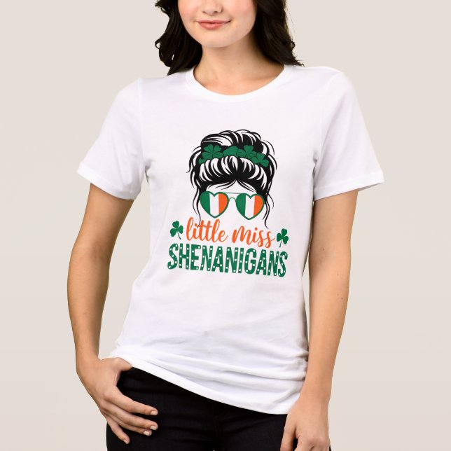 St. Patrick's Day Little Miss Shenanigans T Shirt (Framsida)