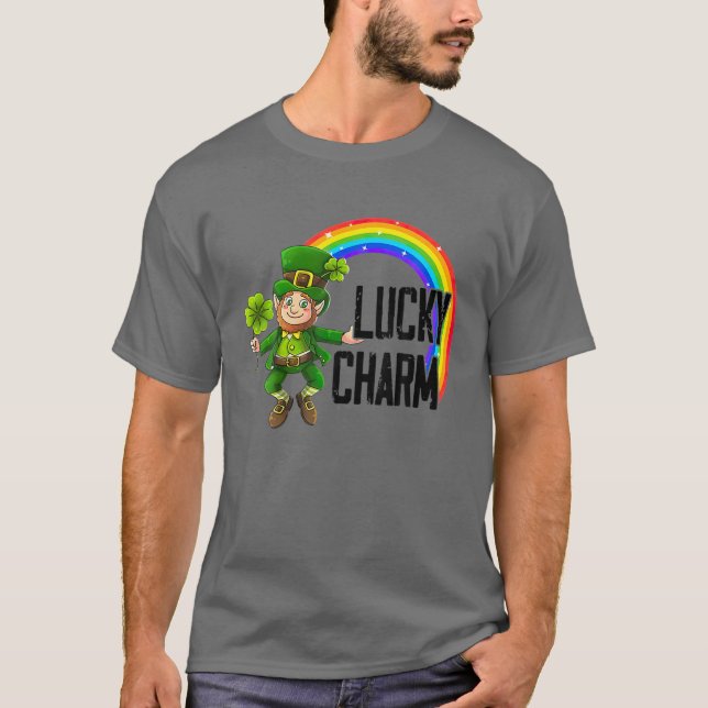 St patrick's day Lucky Charm Leprechaun Rainbow T Shirt (Framsida)