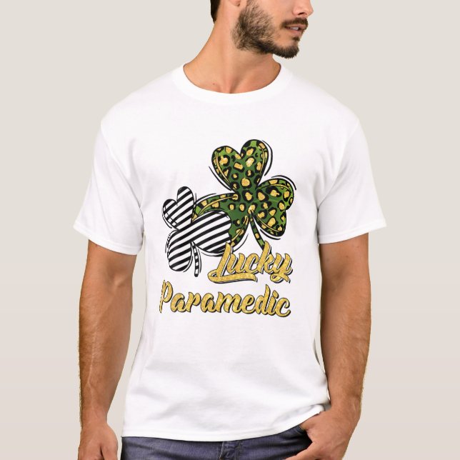 St Patrick's Day Lucky Paramedic Clover Shamrock T Shirt (Framsida)
